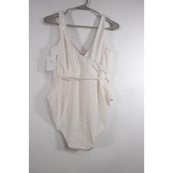 Andie Swim The Belmar One Piece Swimsuit Floral Eyelet Coconut/Cream Size Medium - Picture 8 of 12